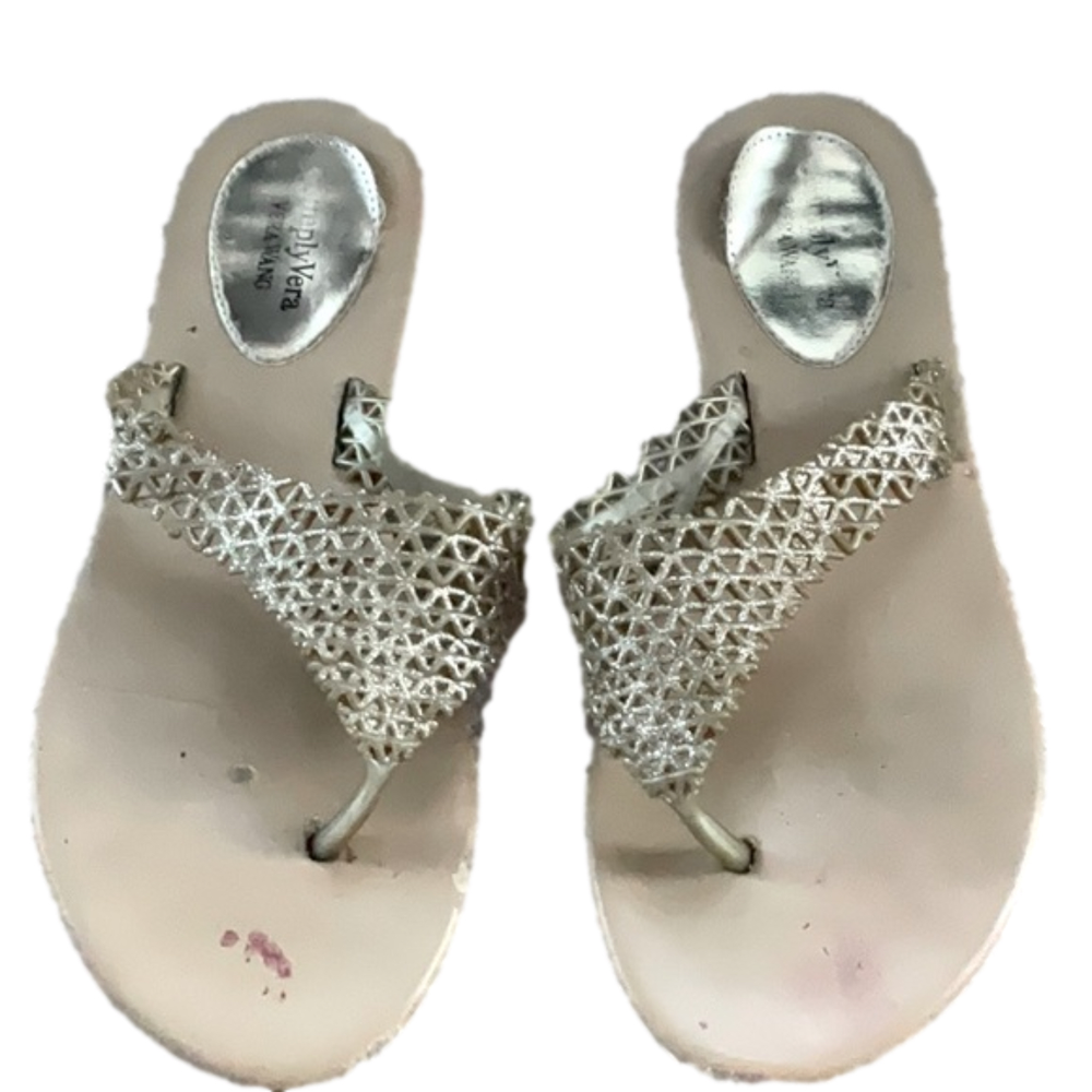 VERA WANG GOLD DESIGN RUBBER SANDALS US 6